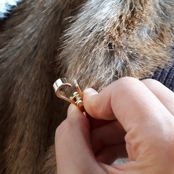 MICHAEL KORS FAUX FUR VEST - Picture 9 of 10